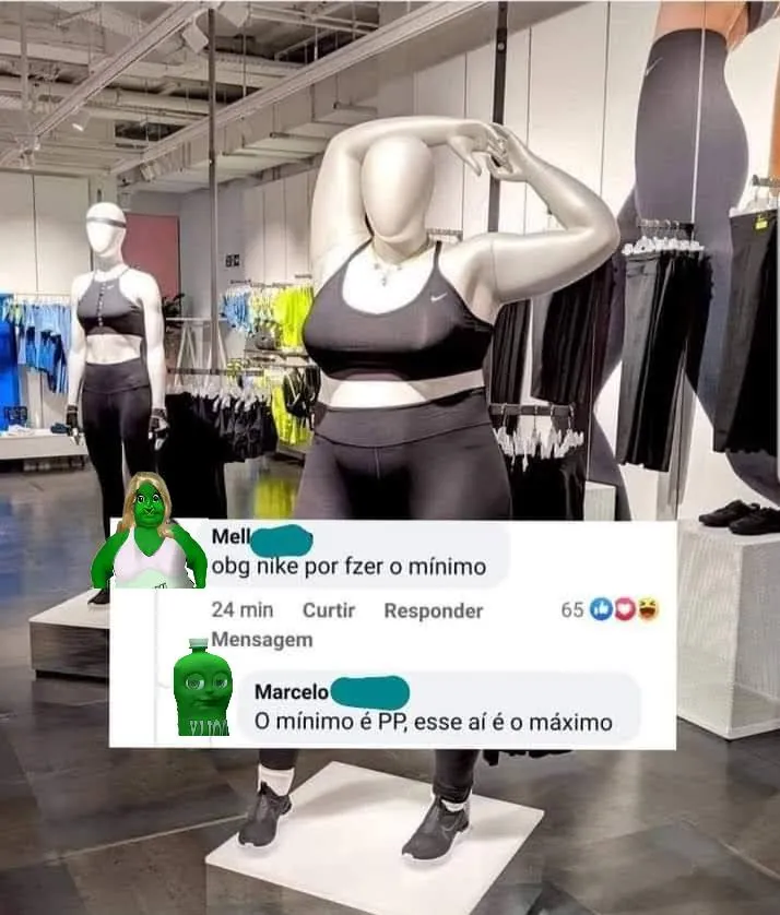 Meme de loja esportiva com manequim usando roupa fitness preta e comentário sobre o mínimo e o máximo.