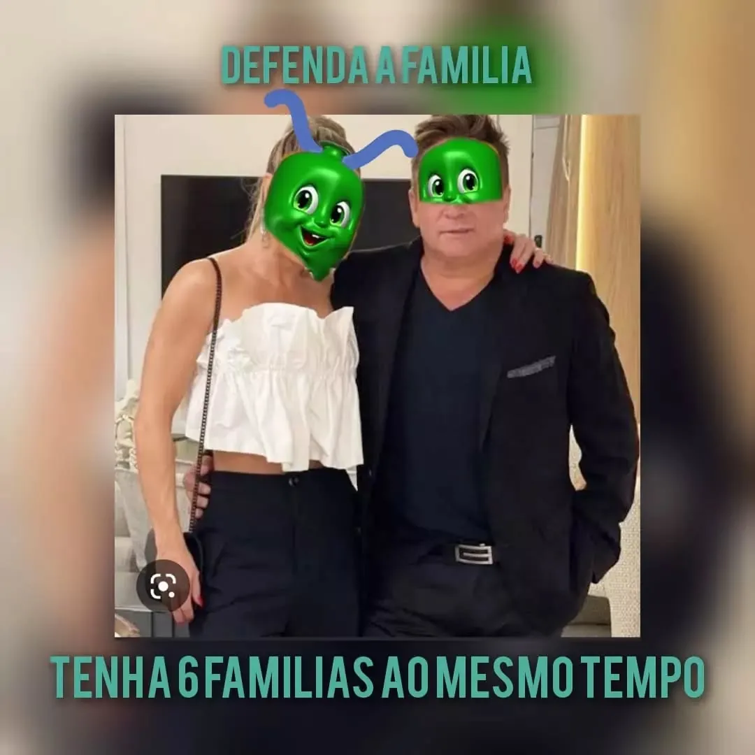 Meme de casal com máscaras verdes sobre a ideia de ter seis famílias ao mesmo tempo