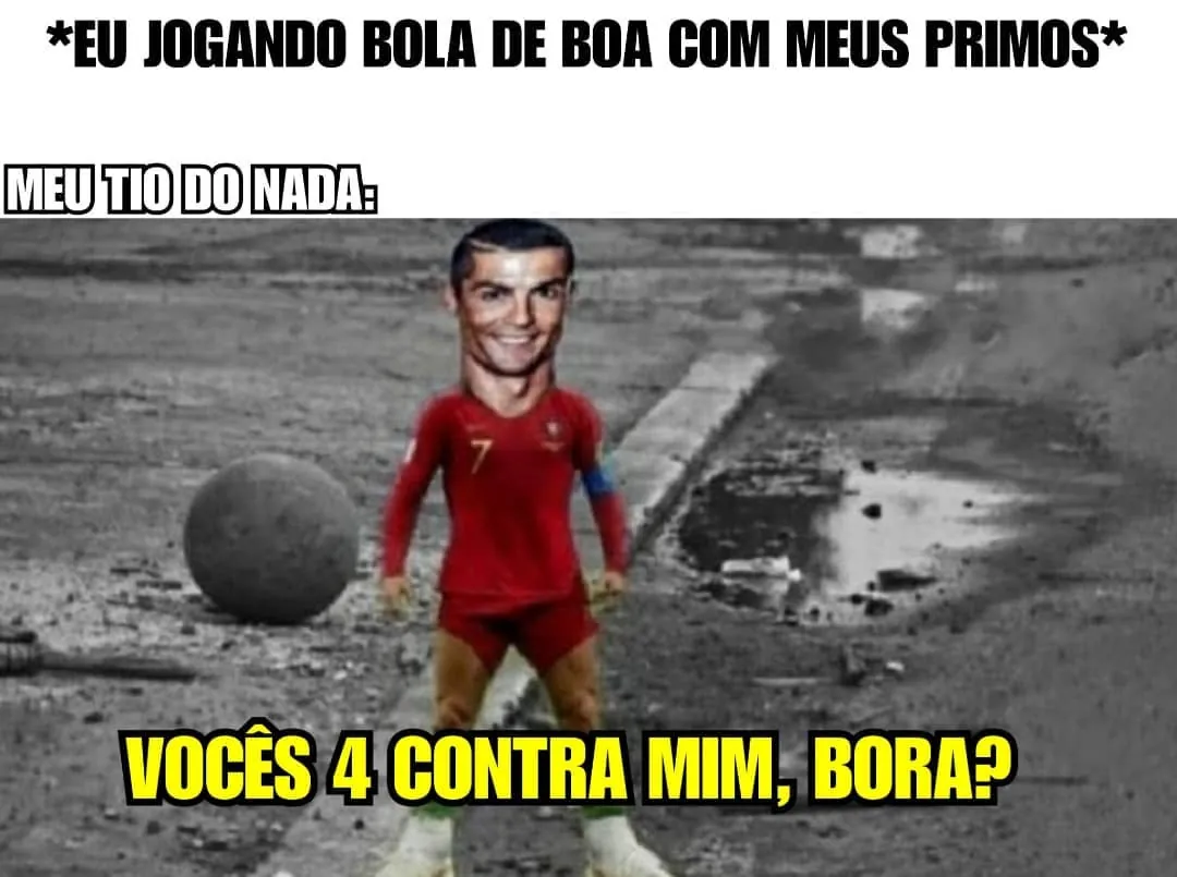 Meme de tio do nada chamando quatro contra um no futebol, com jogador usando uniforme vermelho na rua.