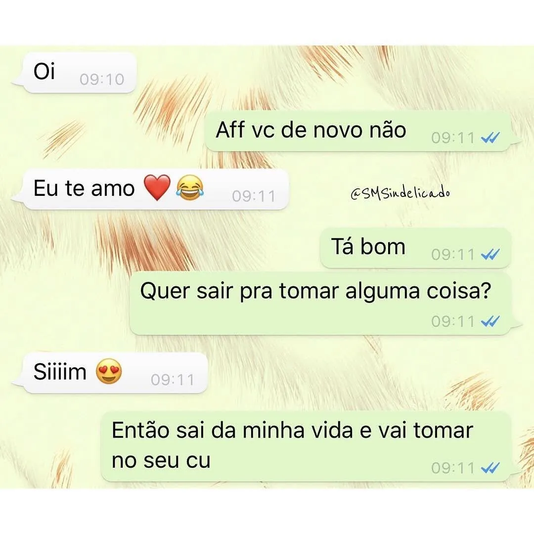 Meme de conversa no WhatsApp em que um convite para sair termina com um fora agressivo.